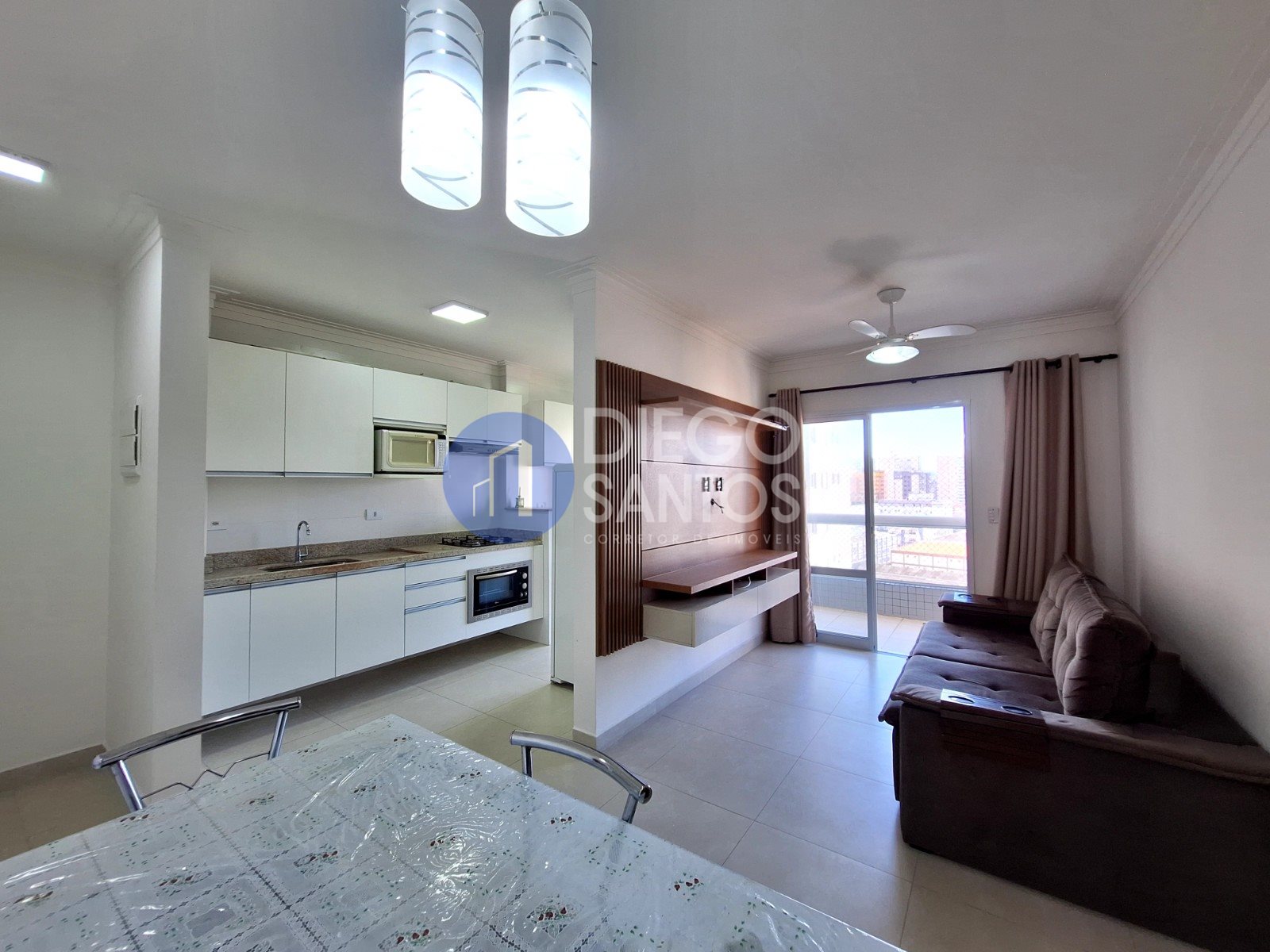 Apartamento 1 Suíte com Varanda Gourmet a 100m da Praia | Boqueirão