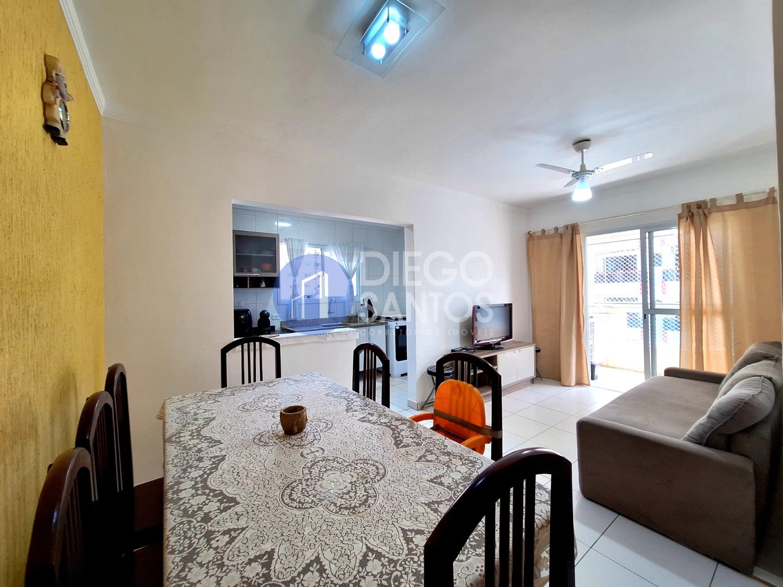 Apartamento Mobiliado com 2 Suítes a 200m da Praia na Guilhermina