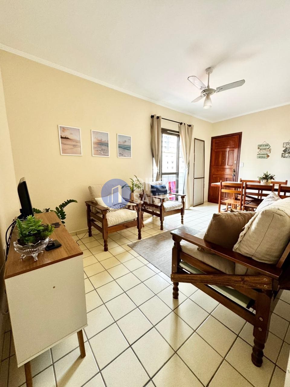 # Apartamento Mobiliado com 2 Dormitórios a 200m da Praia – R$ 378 Mil