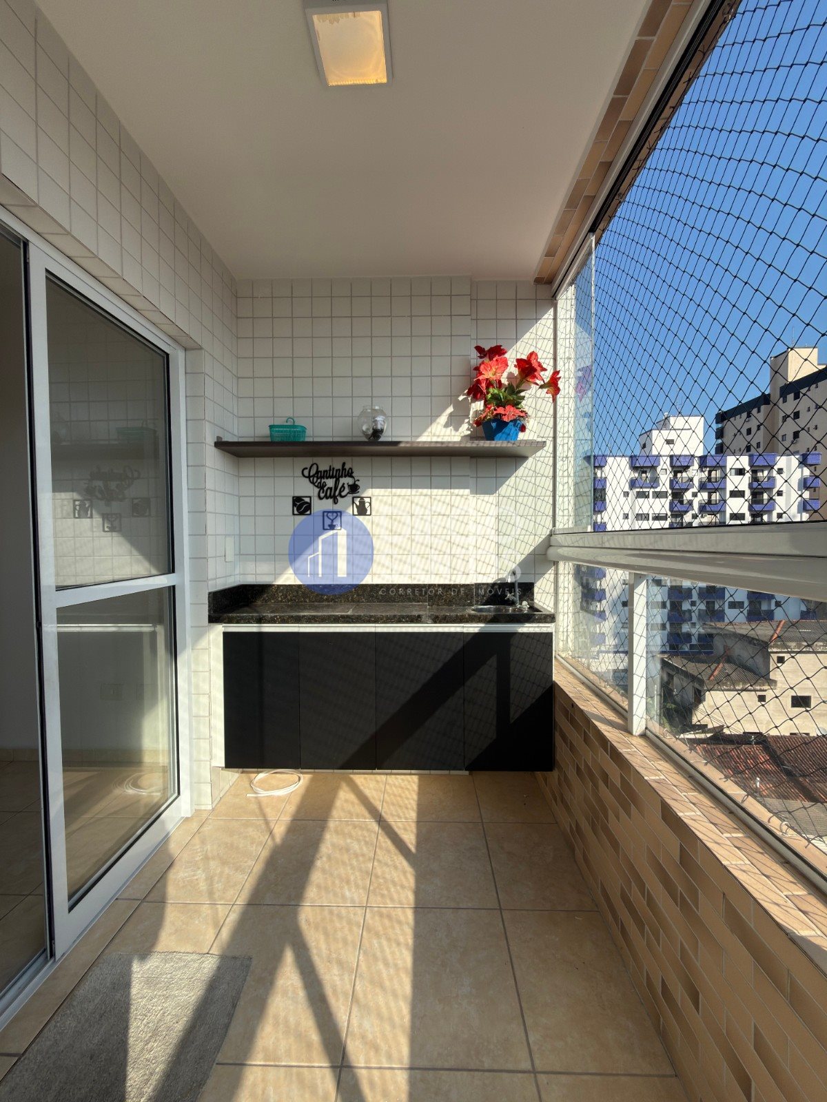 # Apartamento 2 Dormitórios com Suíte e Sacada Gourmet a 450m da Praia
