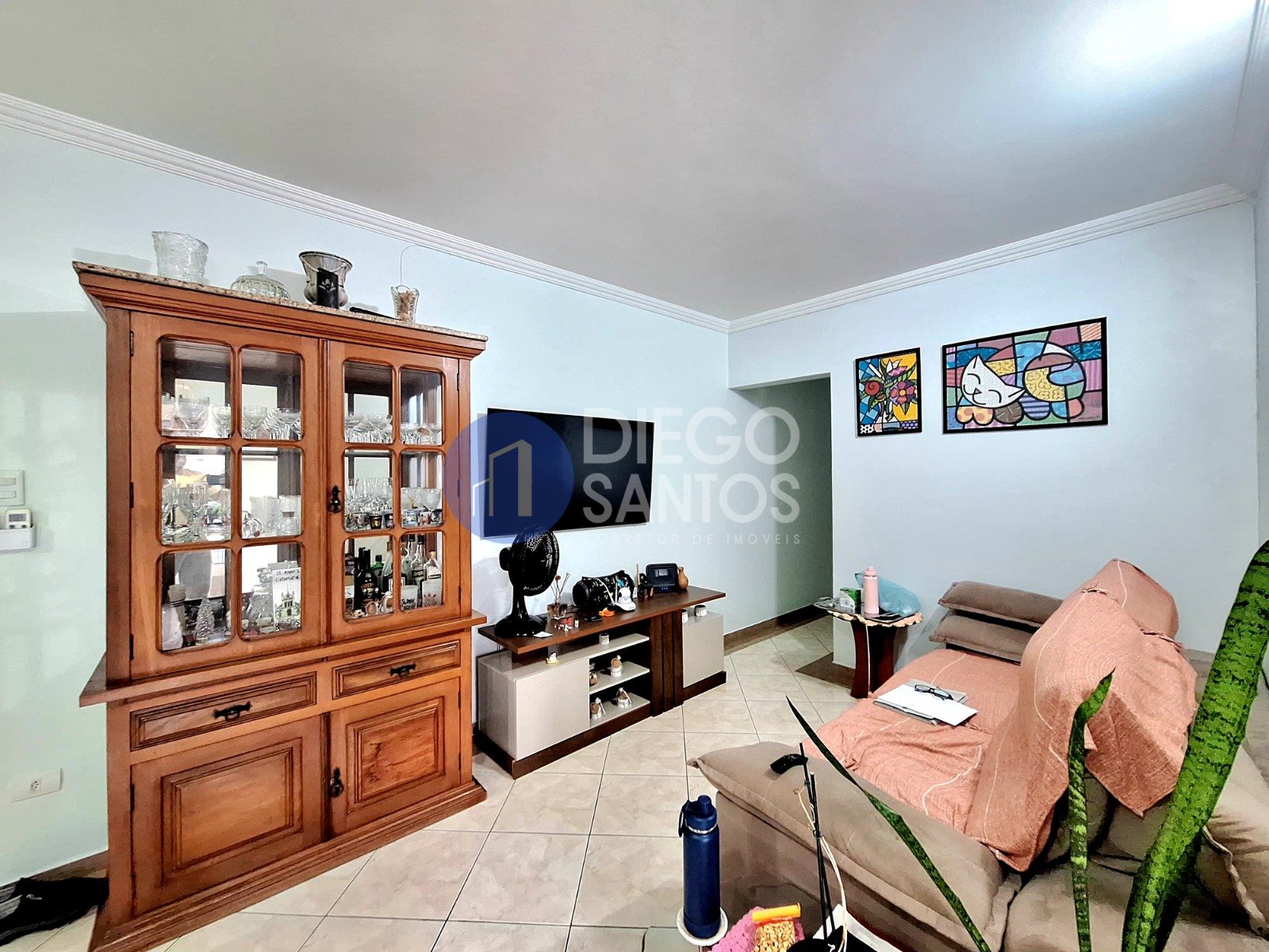 Apartamento Reformado 3 Dorms com Suíte | 93m² | 150m da Praia