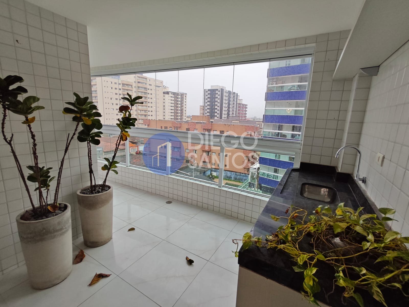 3 Dormitórios com Suíte, Varanda Gourmet e 2 Vagas | Vila Tupi