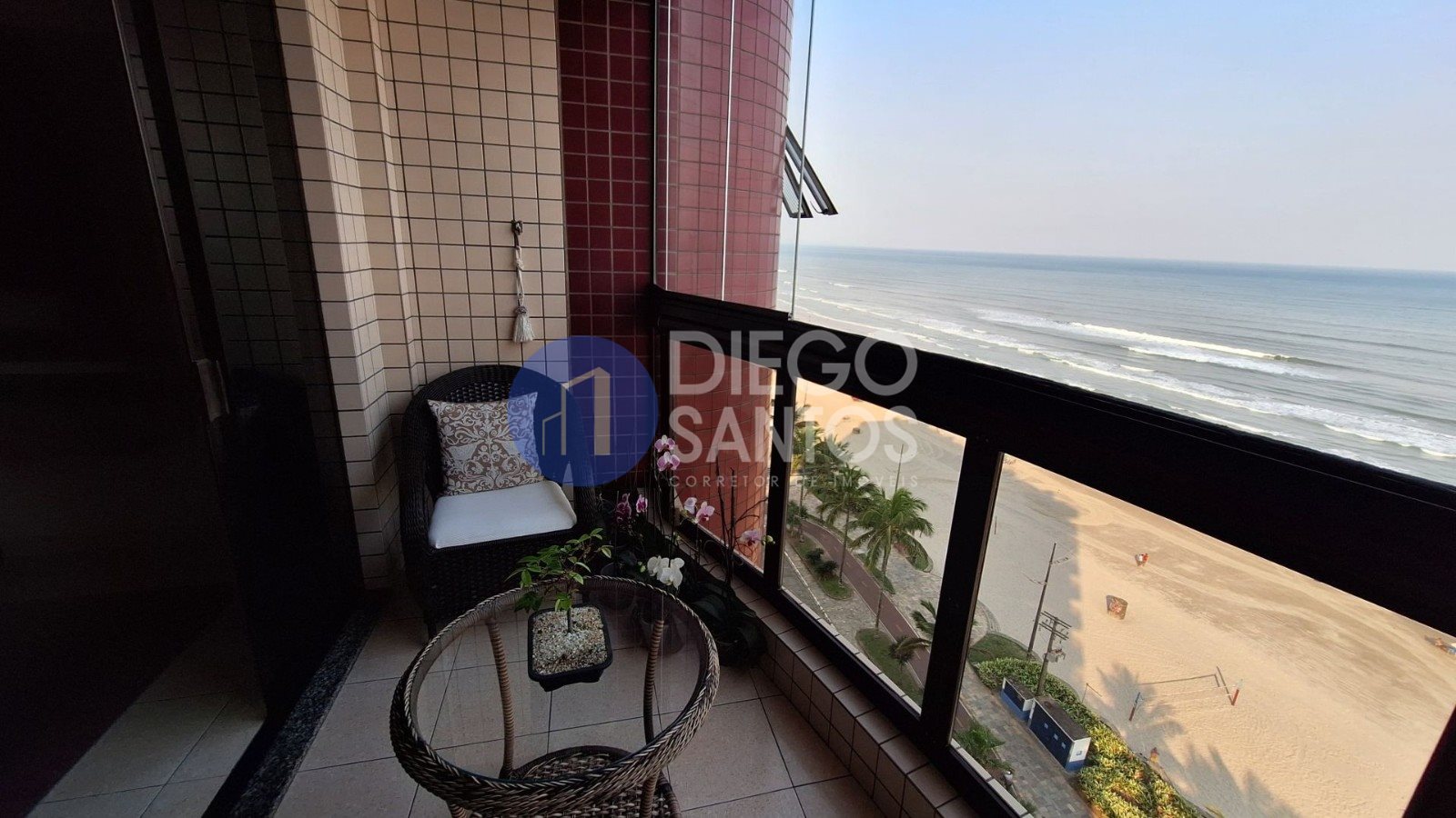 Apartamento Frente Mar no Caiçara, 112 m², 2 Dormitórios
