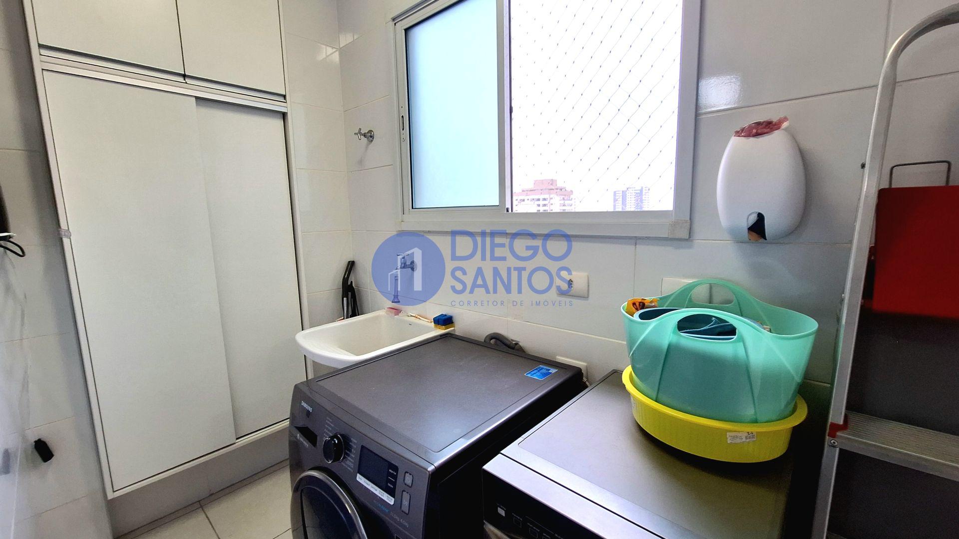 Apartamento 3 Dormitórios, sendo os 3 Suítes – 2 Vagas – 119m2 Área Útil