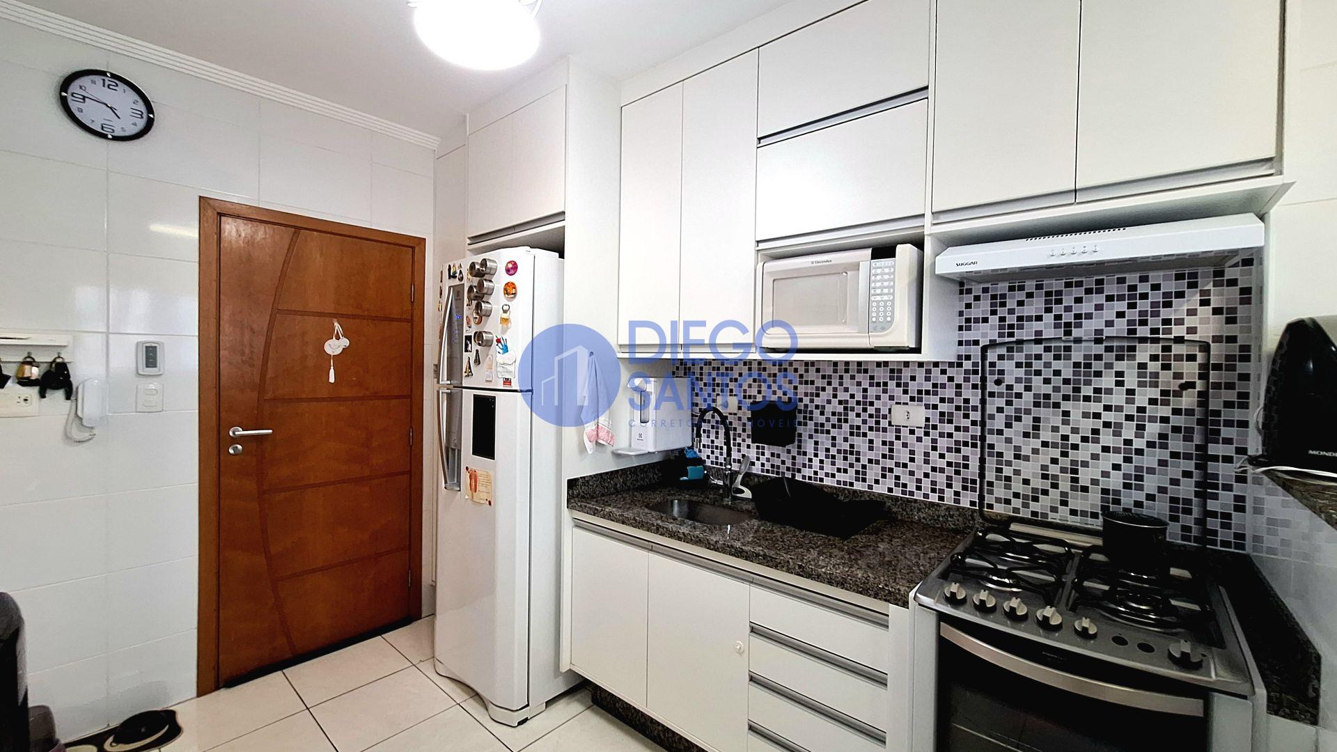 Apartamento 3 Dormitórios, sendo os 3 Suítes – 2 Vagas – 119m2 Área Útil