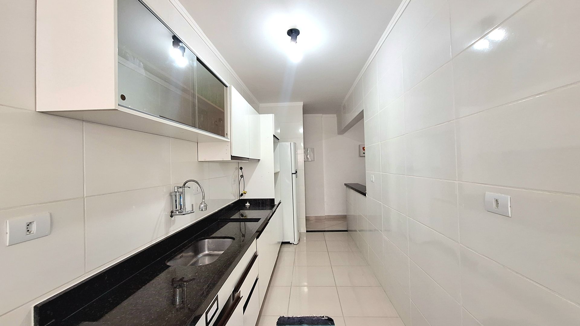 Apartamento com 2 Dormitórios sendo 2 Suítes, Lavabo – 82m2 – 2 Vagas de Garagem- Guilhermina