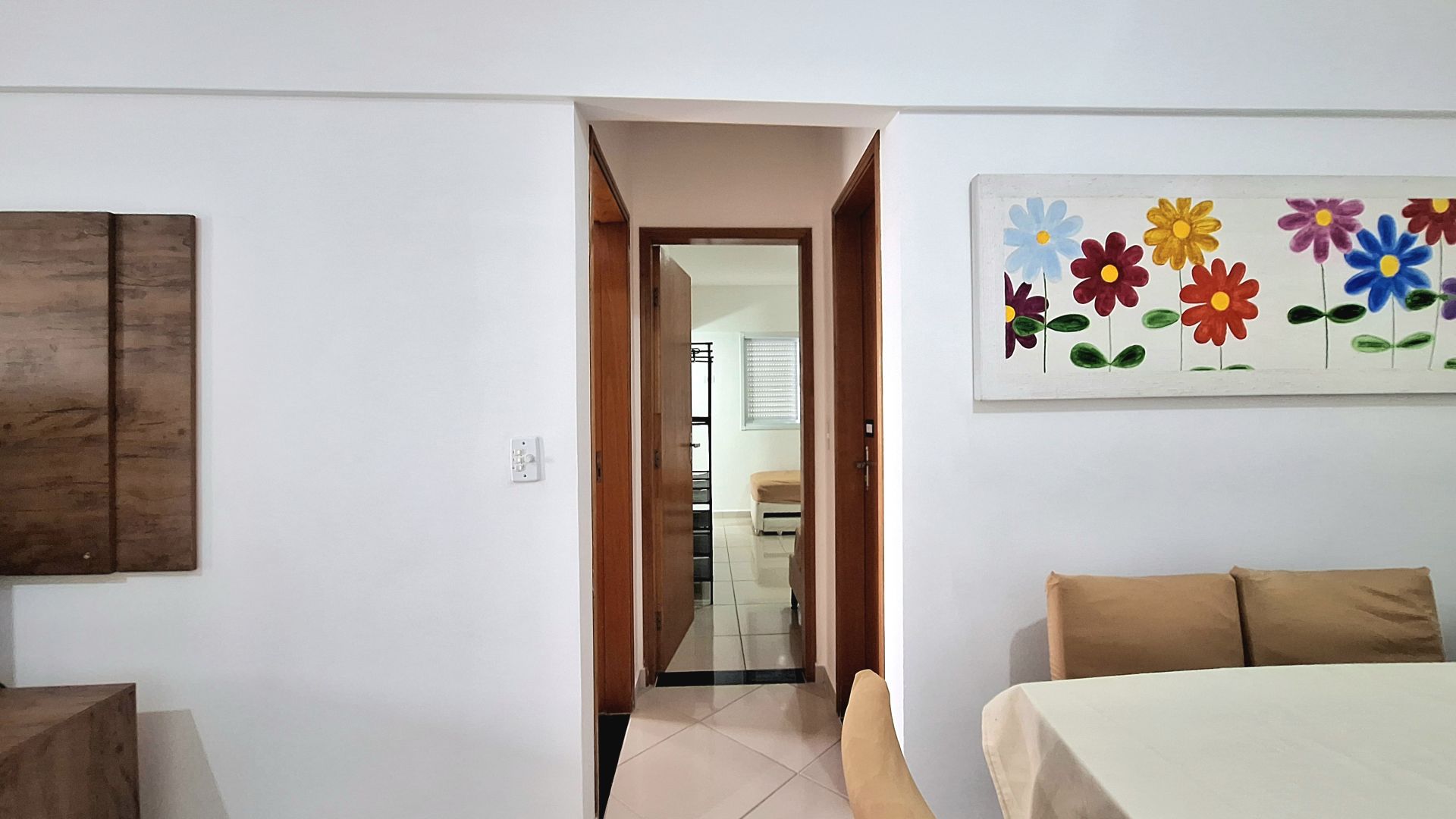 Apartamento com 2 Dormitórios sendo 2 Suítes, Lavabo – 82m2 – 2 Vagas de Garagem- Guilhermina