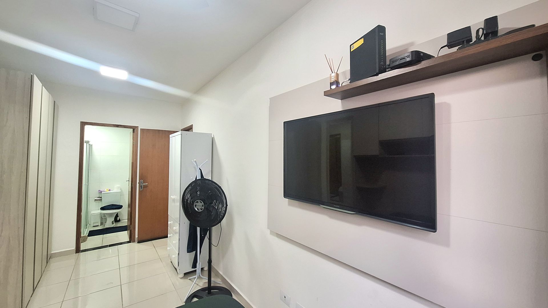 Apartamento Mobiliado 2 Dormitórios 1 Suíte, 2 Vagas – 80m2 Área Útil – Guilhermina