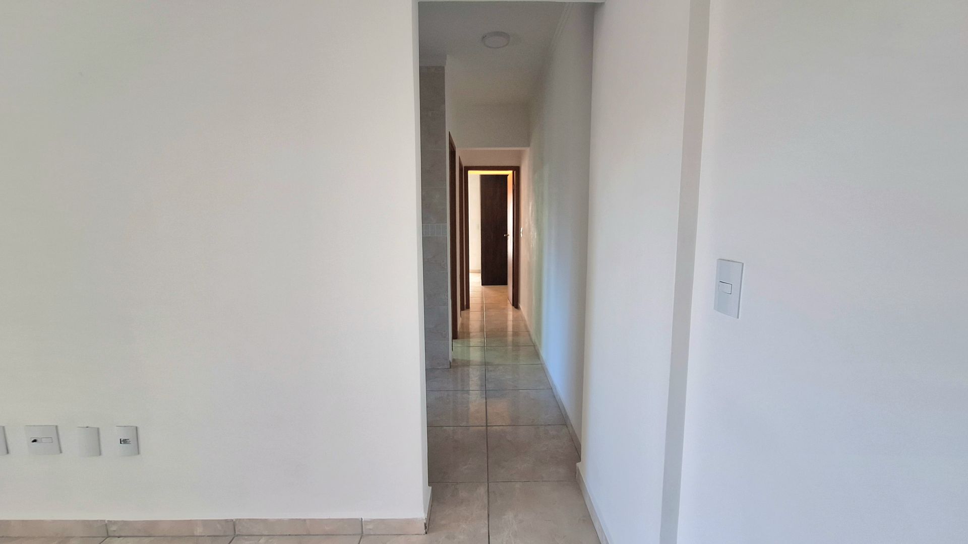 Apartamento 02 Dormitórios 01 Suíte 01 Vaga de Garagem – 68m2 – Canto do Forte