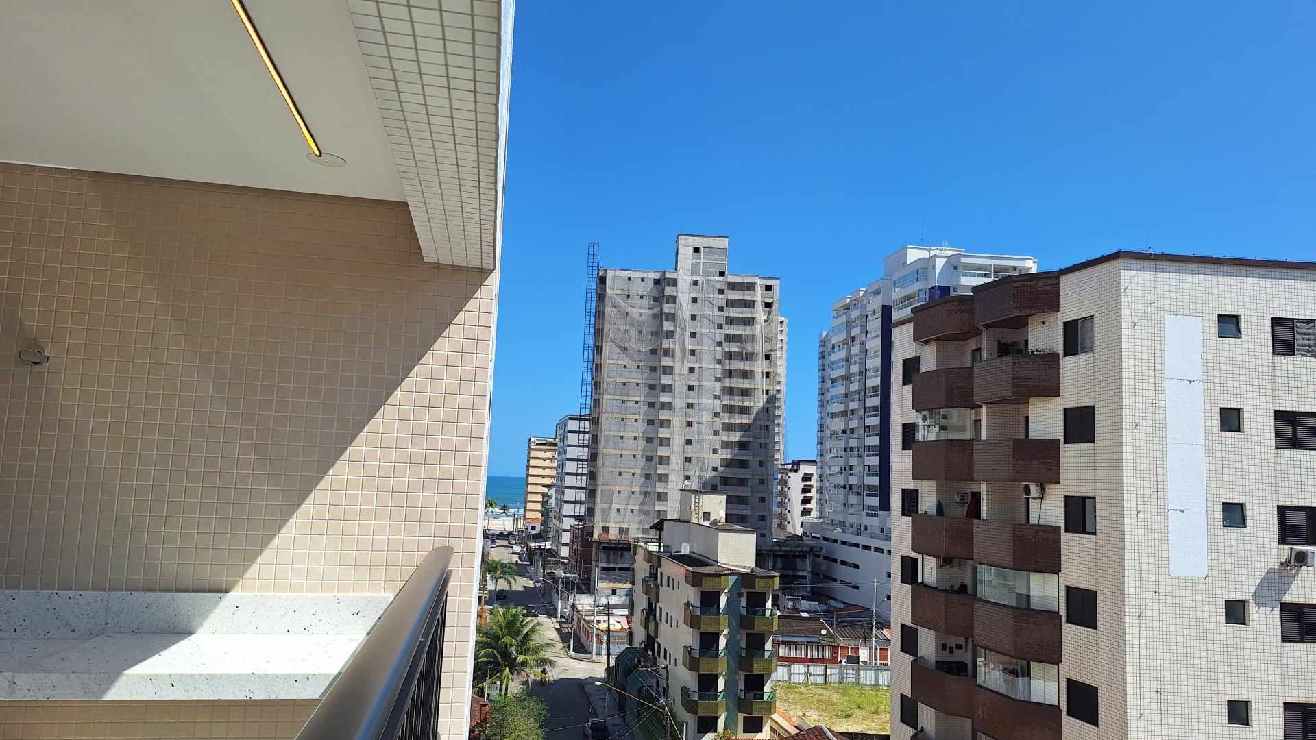 Apartamento 2 Dormitórios 2 Suítes, 1 ou 2 Vagas de Garagem – A Venda