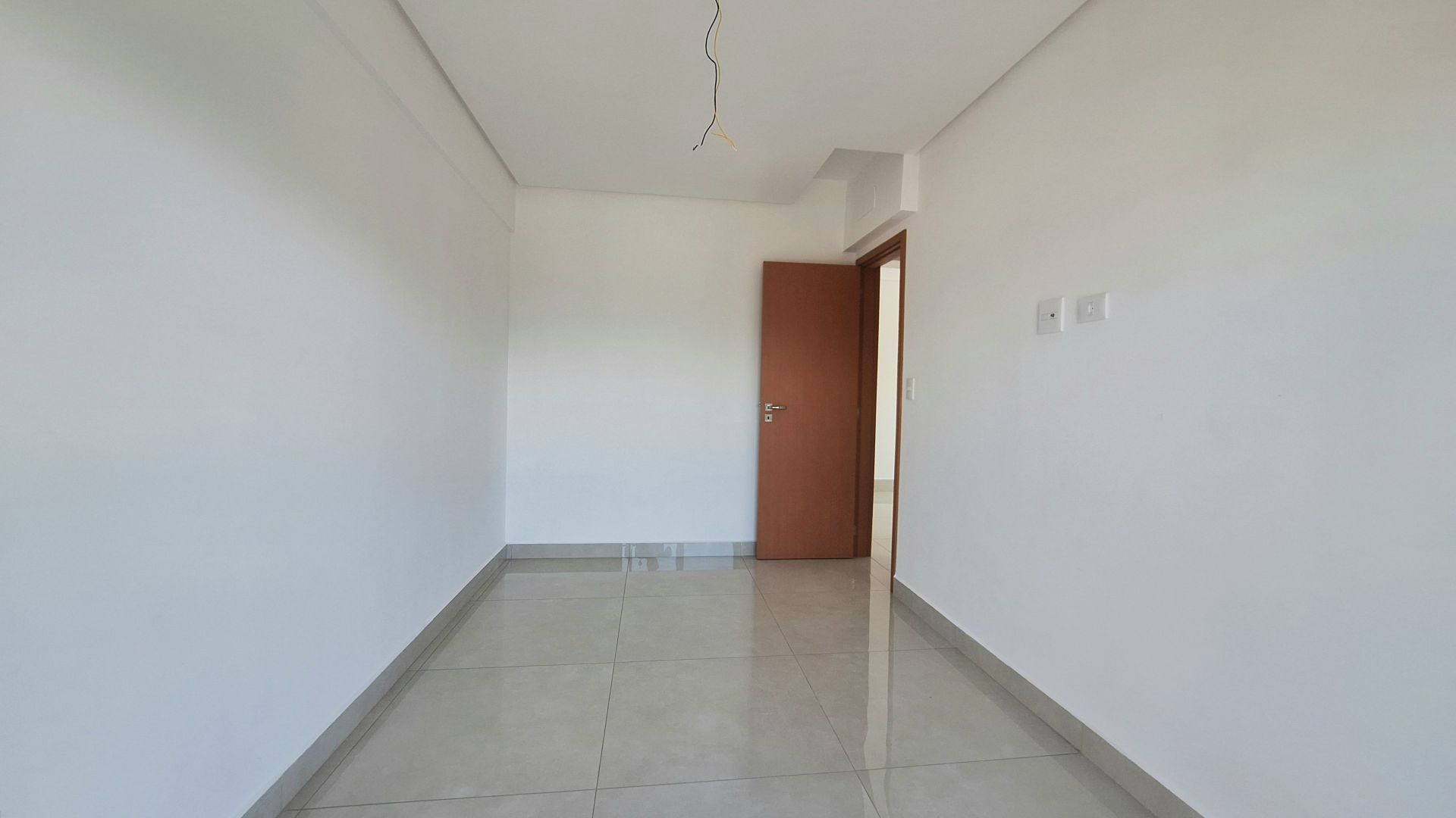 Apartamento 2 Dormitórios 2 Suítes, 1 ou 2 Vagas de Garagem – A Venda