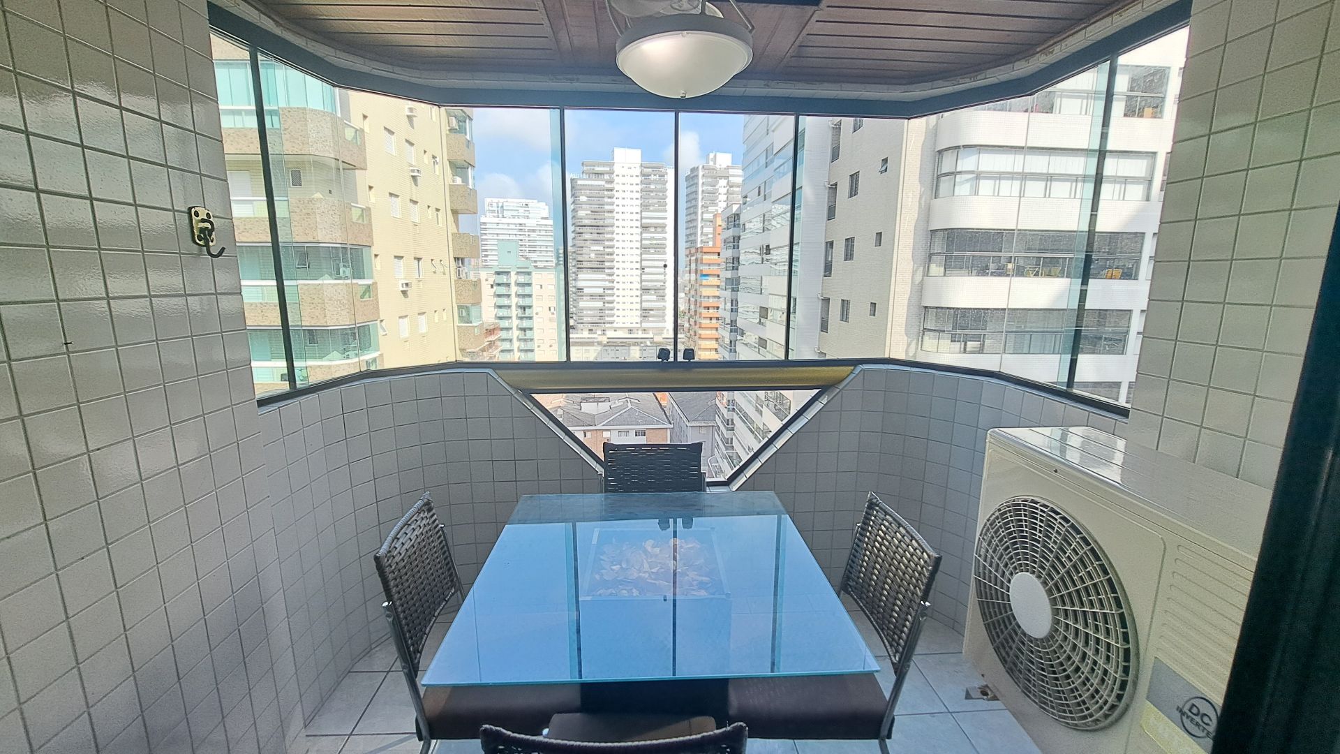 Apartamento Amplo 03 Dormitórios, Sendo 03 Suítes 02 Vagas – 130m2 – Canto do Forte