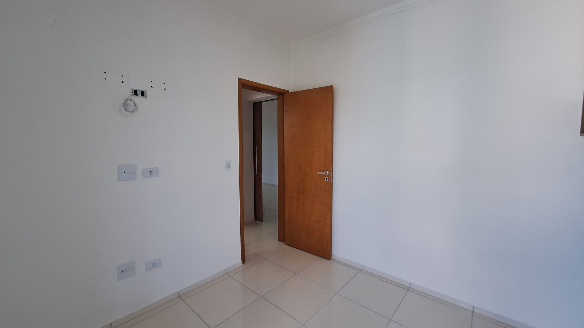 Apartamento 03 Dormitórios, 01 Suíte 02 Vagas – 128m2 – Jardim Real