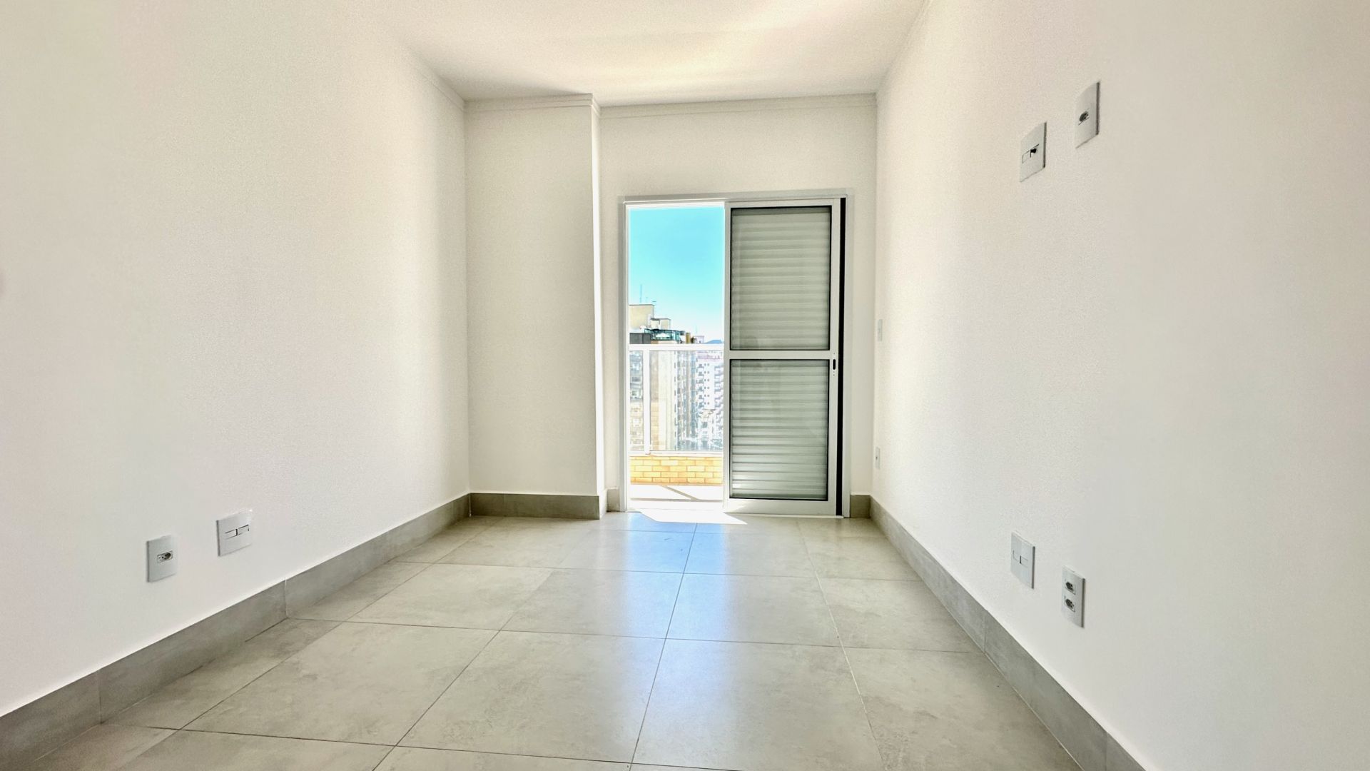 Apartamento 03 Dormitorios Sendo 03 Suites – 02 Vagas – 109m2 – Guilhermina