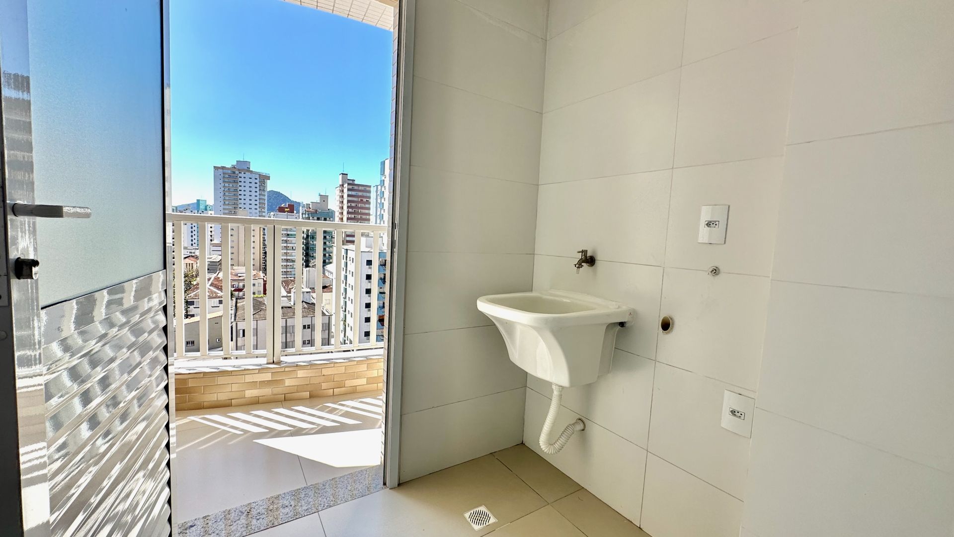 Apartamento 03 Dormitorios Sendo 03 Suites – 02 Vagas – 109m2 – Guilhermina