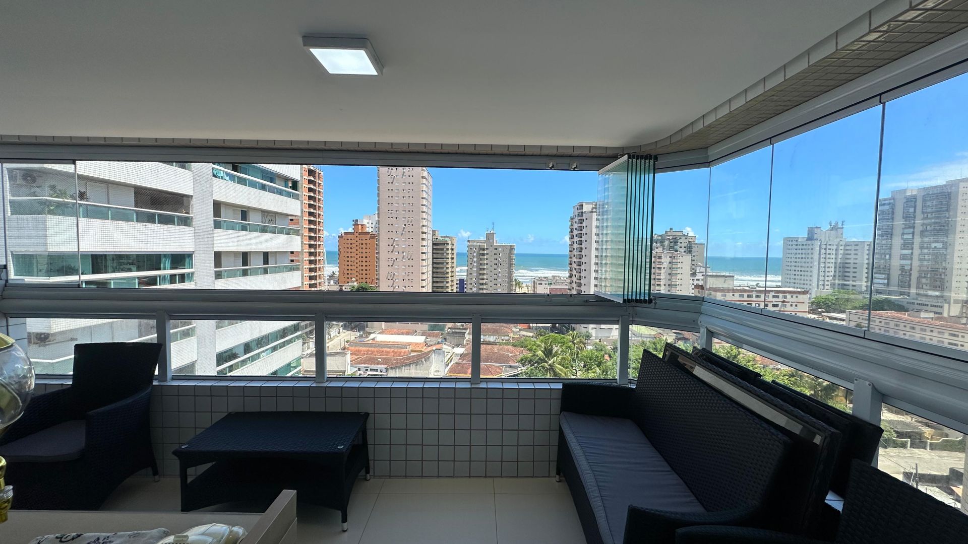 Apartamento 02 Suites 02 Vagas de Garagem – 93m2 – Vista Mar – Aviação