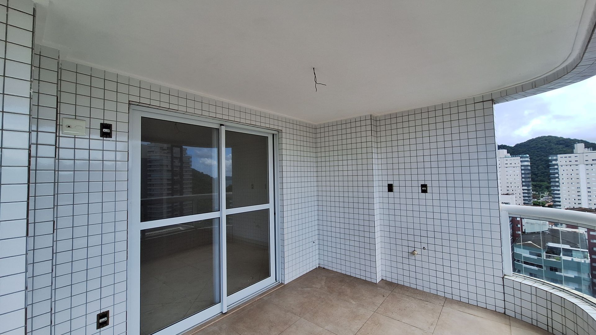 Apartamento Alto Padrão 03 Dormitórios 02 Suítes 02 Vagas Demarcadas, 138m2 – Canto do Forte