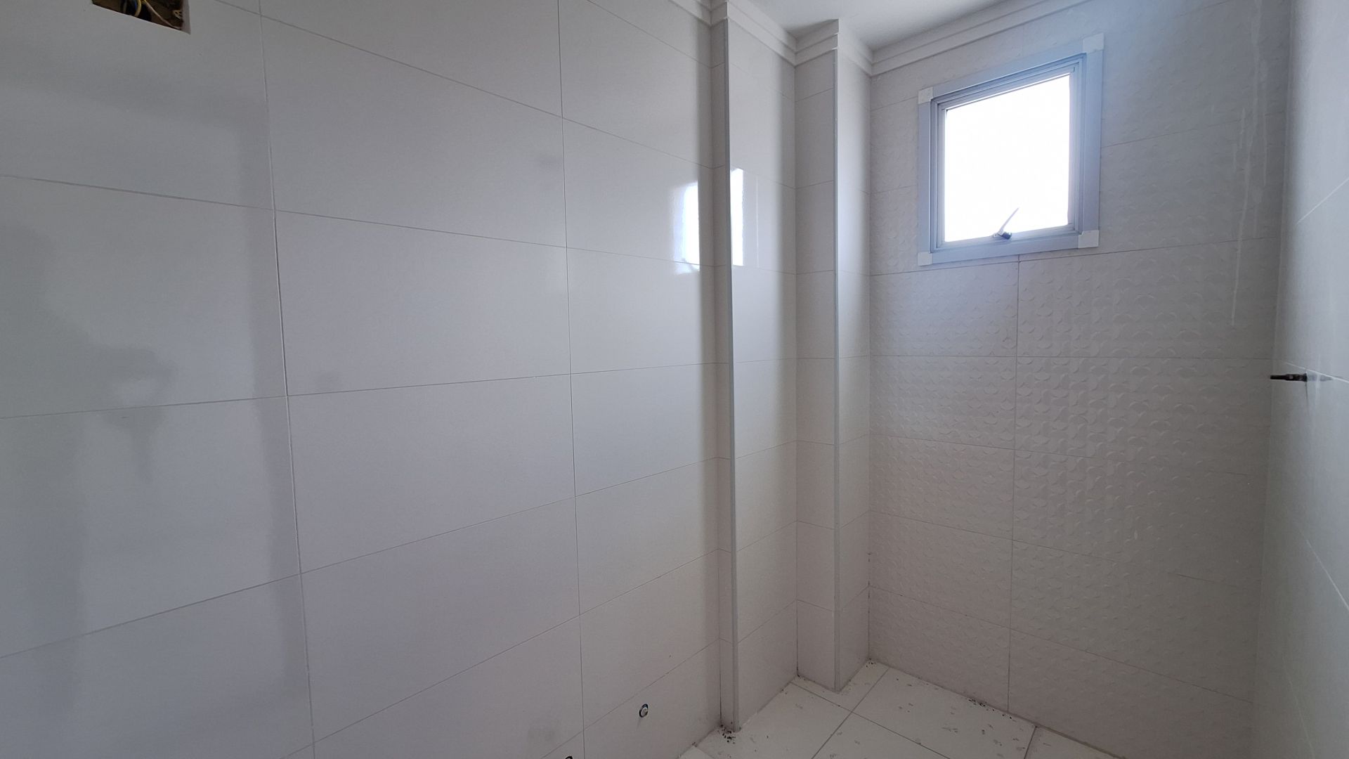 Apartamento Alto Padrão 03 Dormitórios 02 Suítes 02 Vagas Demarcadas, 129m2 – Canto do Forte