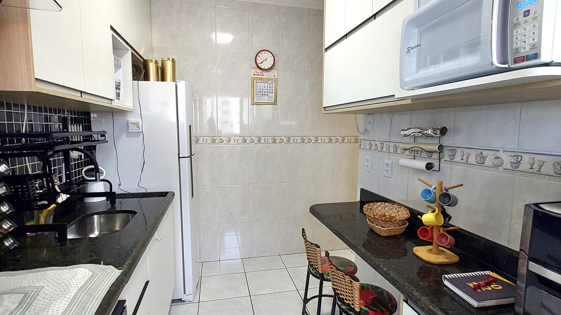 Apartamento Mobiliado 03 Dormitórios 01 Suíte 01 Vaga, 86m2 – Canto do Forte