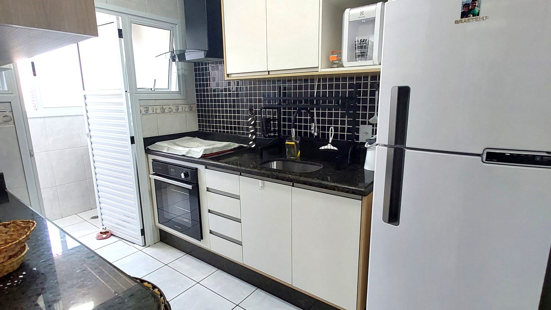Apartamento Mobiliado 03 Dormitórios 01 Suíte 01 Vaga, 86m2 – Canto do Forte