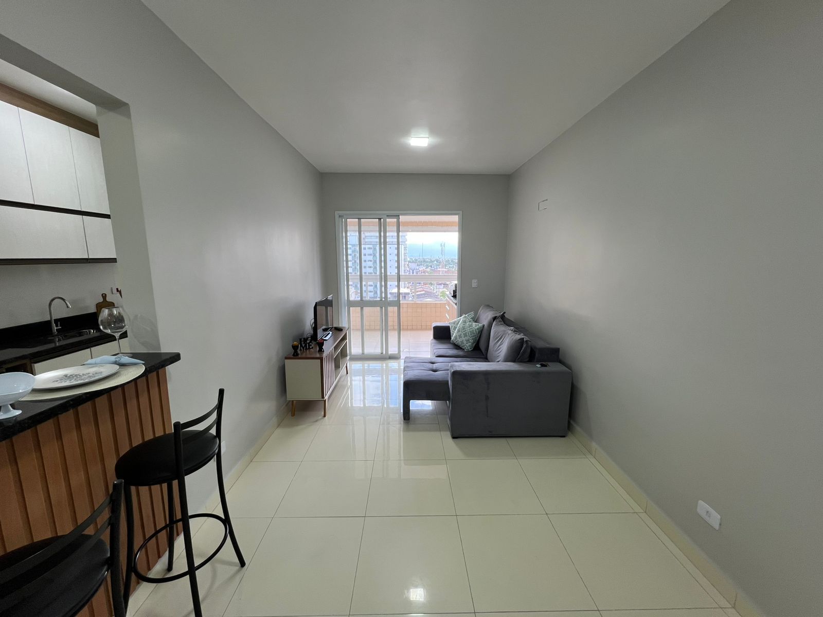 Apartamento 02 Dormitórios, sendo 02 Suítes, 02 Vagas, 84m2 – Aviação