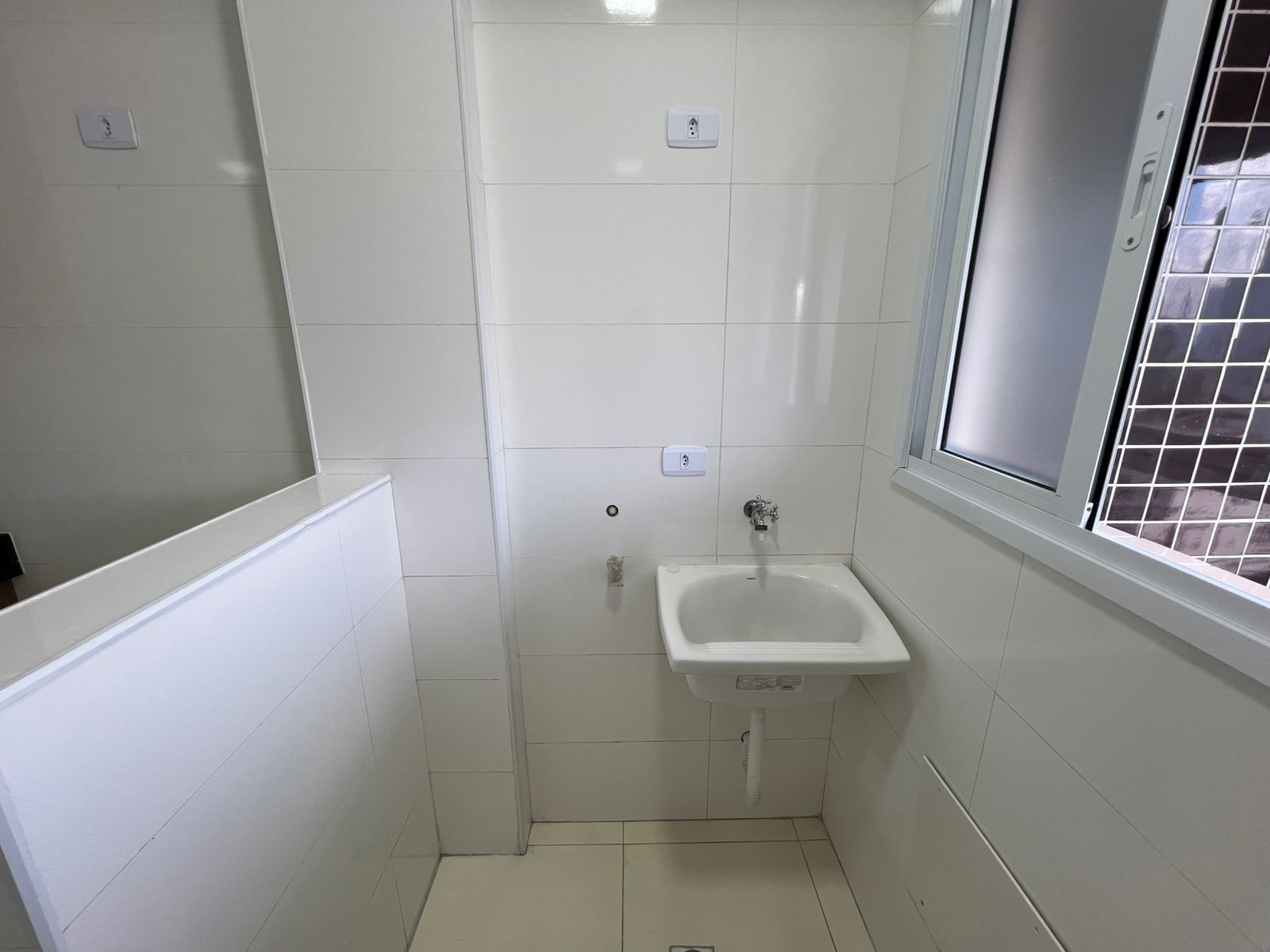 Apartamento 02 Dormitórios, sendo 02 Suítes, 02 Vagas, 84m2 – Aviação