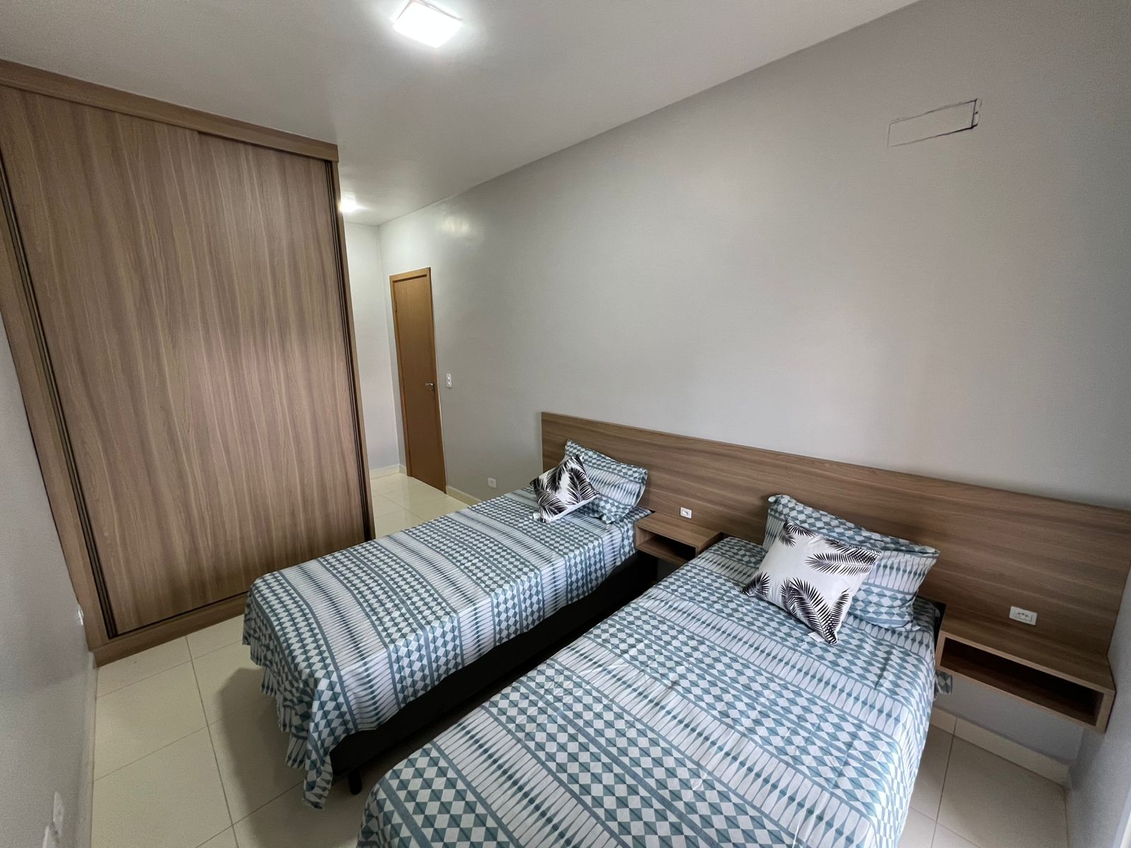 Apartamento 02 Dormitórios, sendo 02 Suítes, 02 Vagas, 84m2 – Aviação