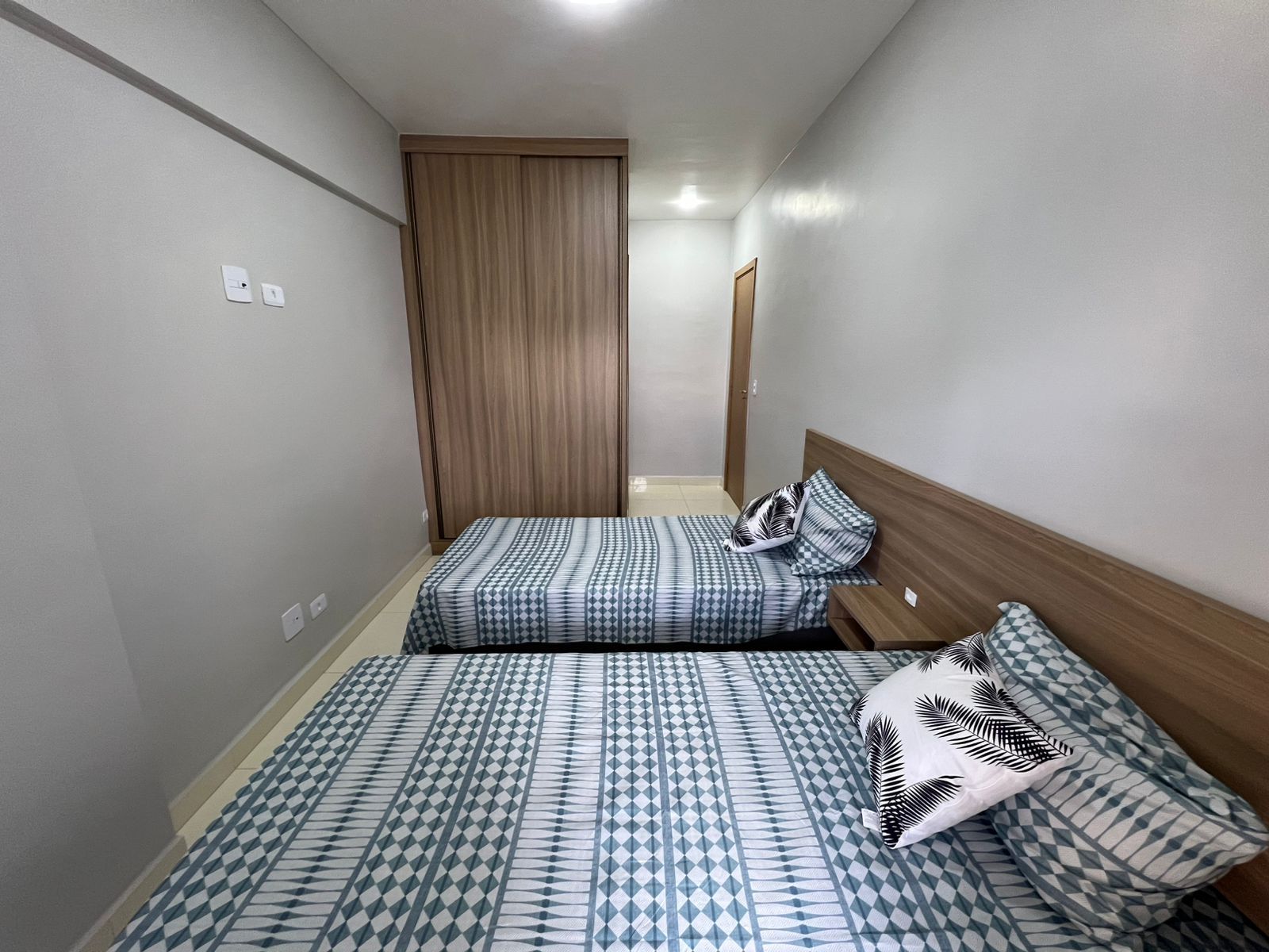 Apartamento 02 Dormitórios, sendo 02 Suítes, 02 Vagas, 84m2 – Aviação
