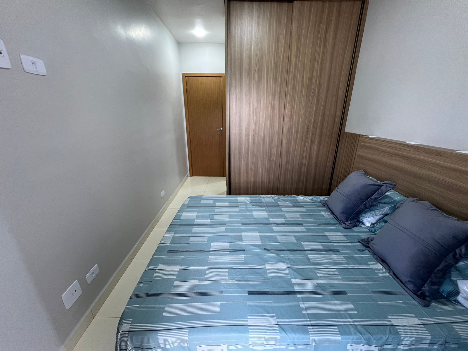 Apartamento 02 Dormitórios, sendo 02 Suítes, 02 Vagas, 84m2 – Aviação