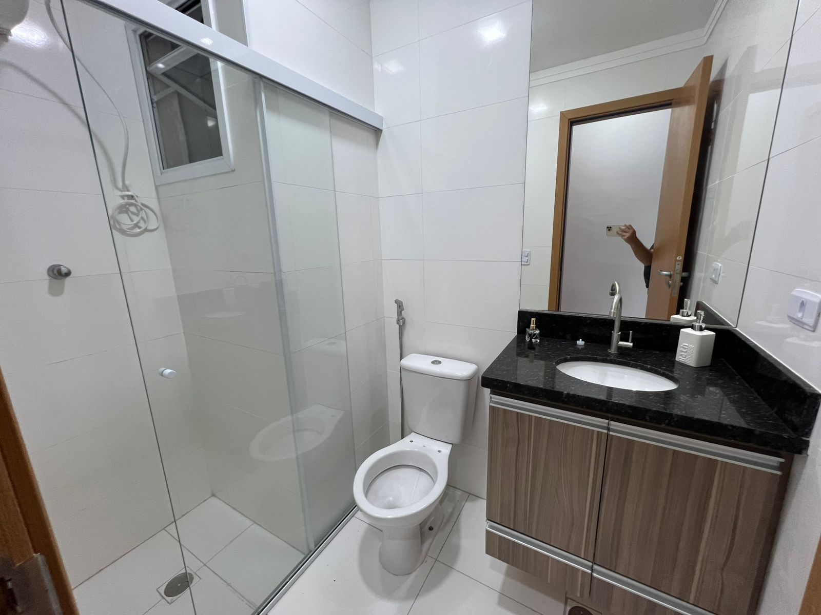 Apartamento 02 Dormitórios, sendo 02 Suítes, 02 Vagas, 84m2 – Aviação