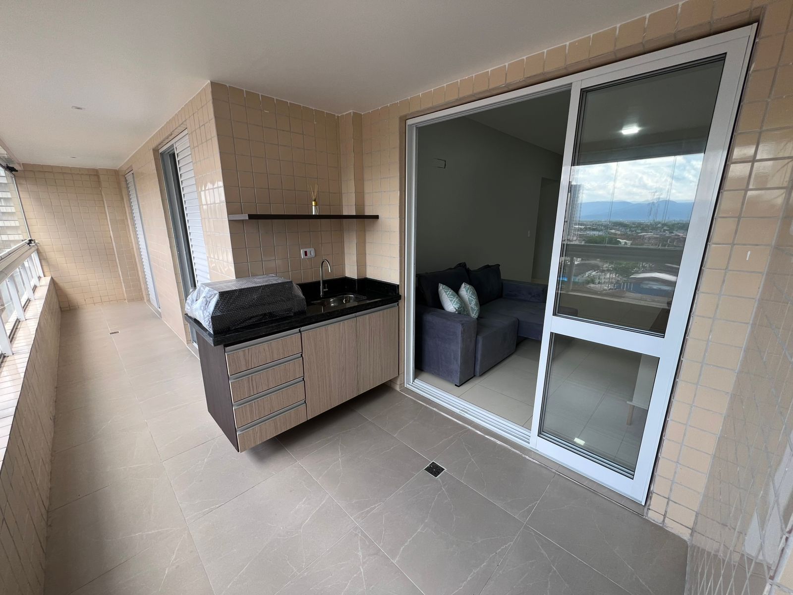 Apartamento 02 Dormitórios, sendo 02 Suítes, 02 Vagas, 84m2 – Aviação