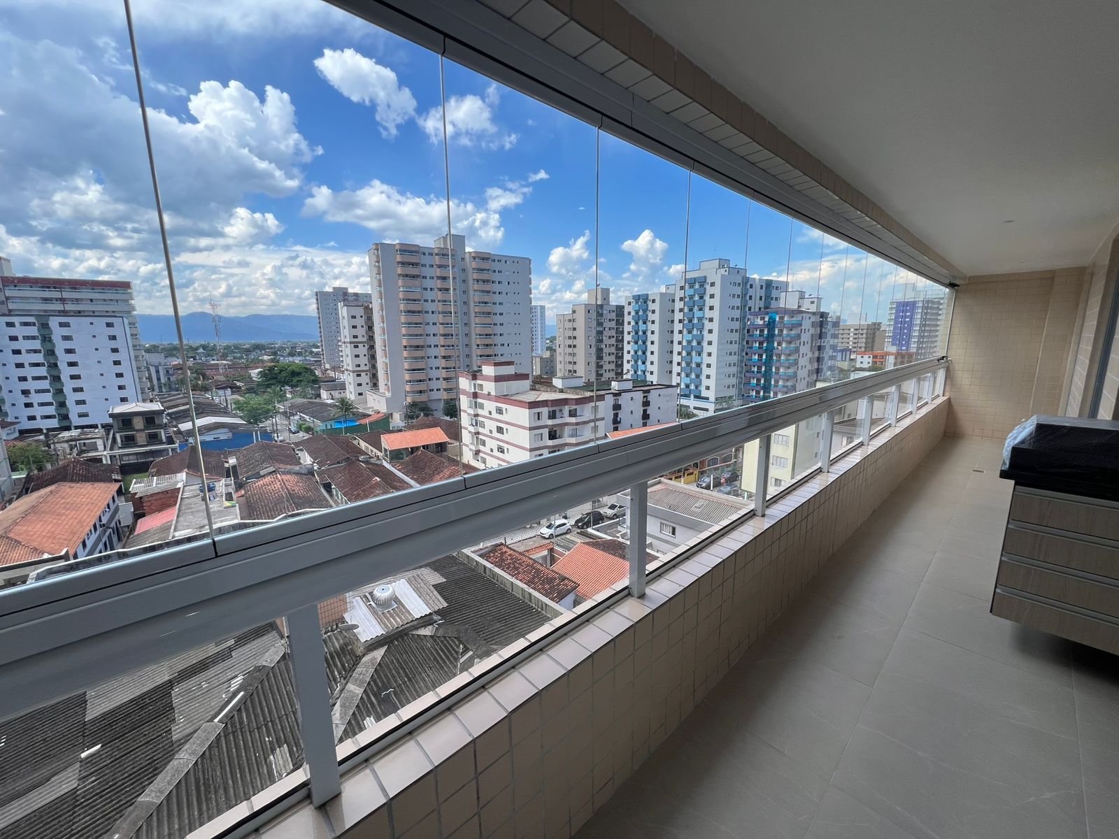 Apartamento 02 Dormitórios, sendo 02 Suítes, 02 Vagas, 84m2 – Aviação