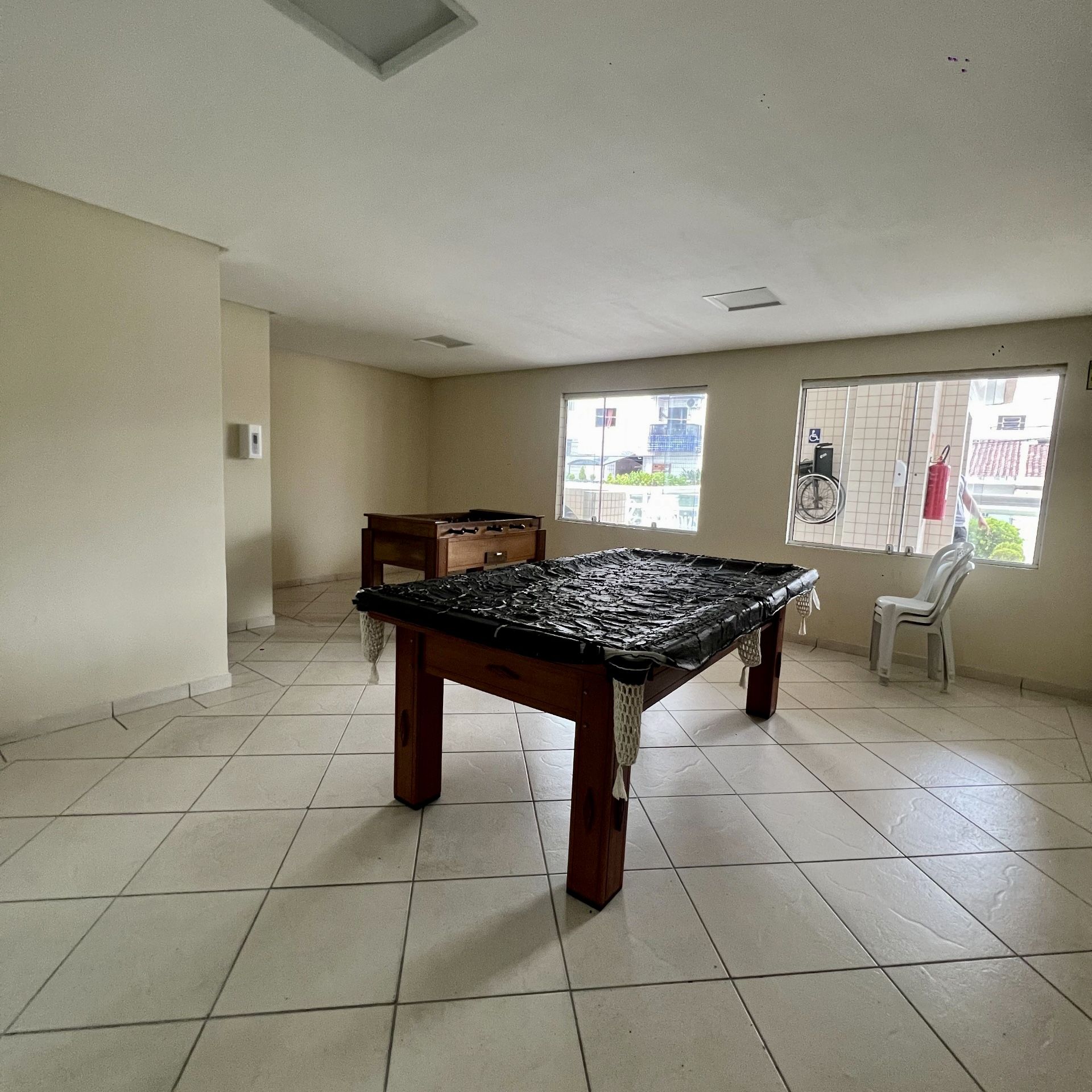 Aparatemnto Mobiliado 02 Dormitorios, 01 Suite, 01 Vaga de Garagem – Vila Tupi