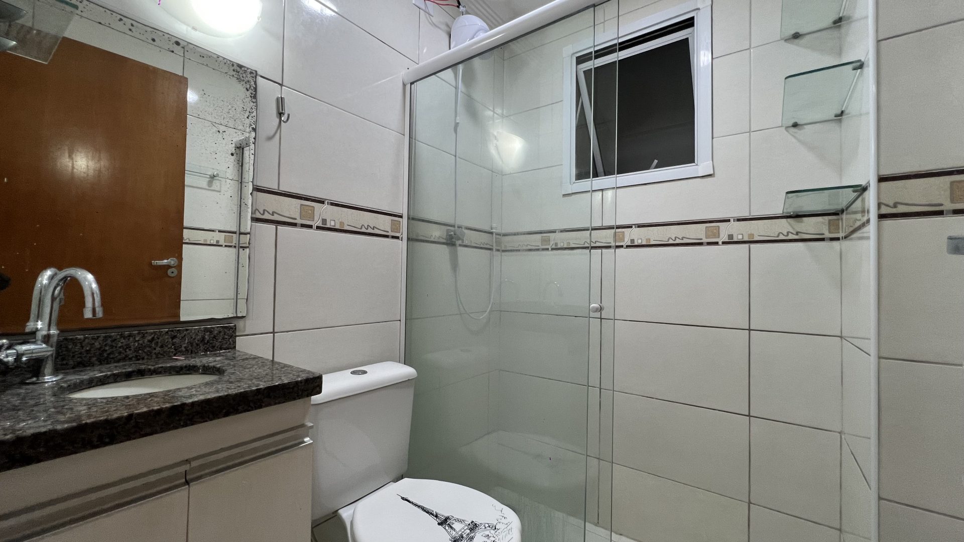 Aparatemnto Mobiliado 02 Dormitorios, 01 Suite, 01 Vaga de Garagem – Vila Tupi