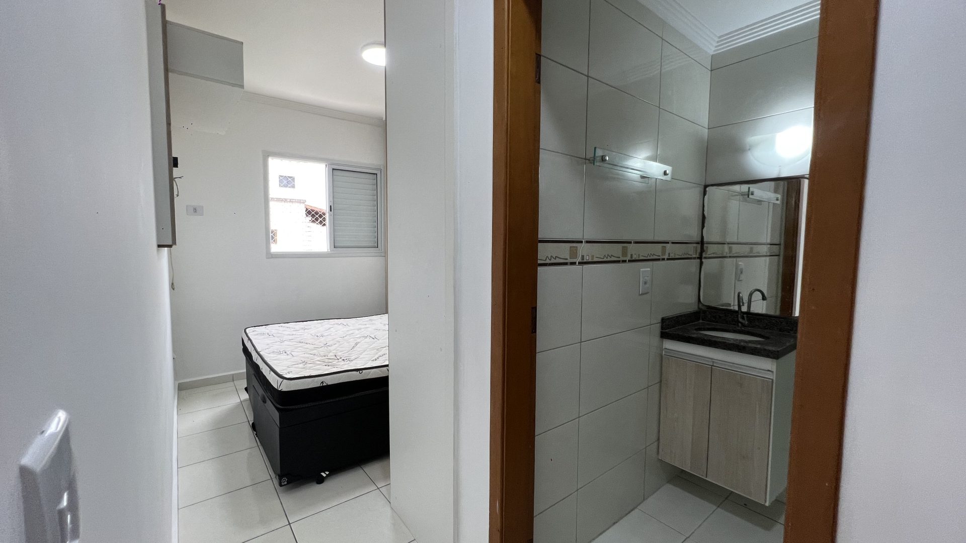 Aparatemnto Mobiliado 02 Dormitorios, 01 Suite, 01 Vaga de Garagem – Vila Tupi