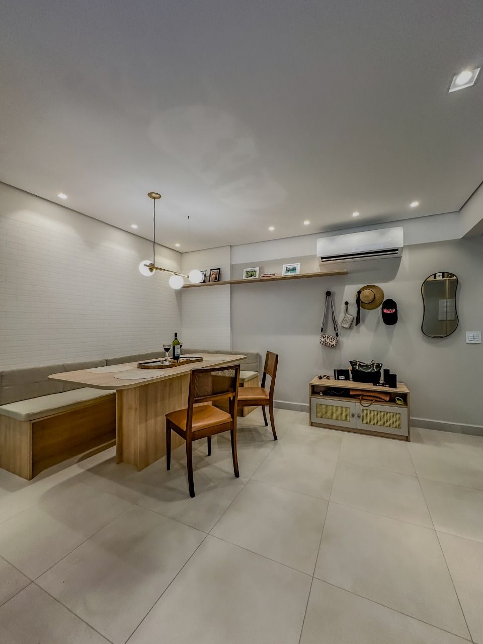 Apartamento 03 Dormitórios, 01 Suítes, 02 Vagas, 81m2 – Canto do Forte