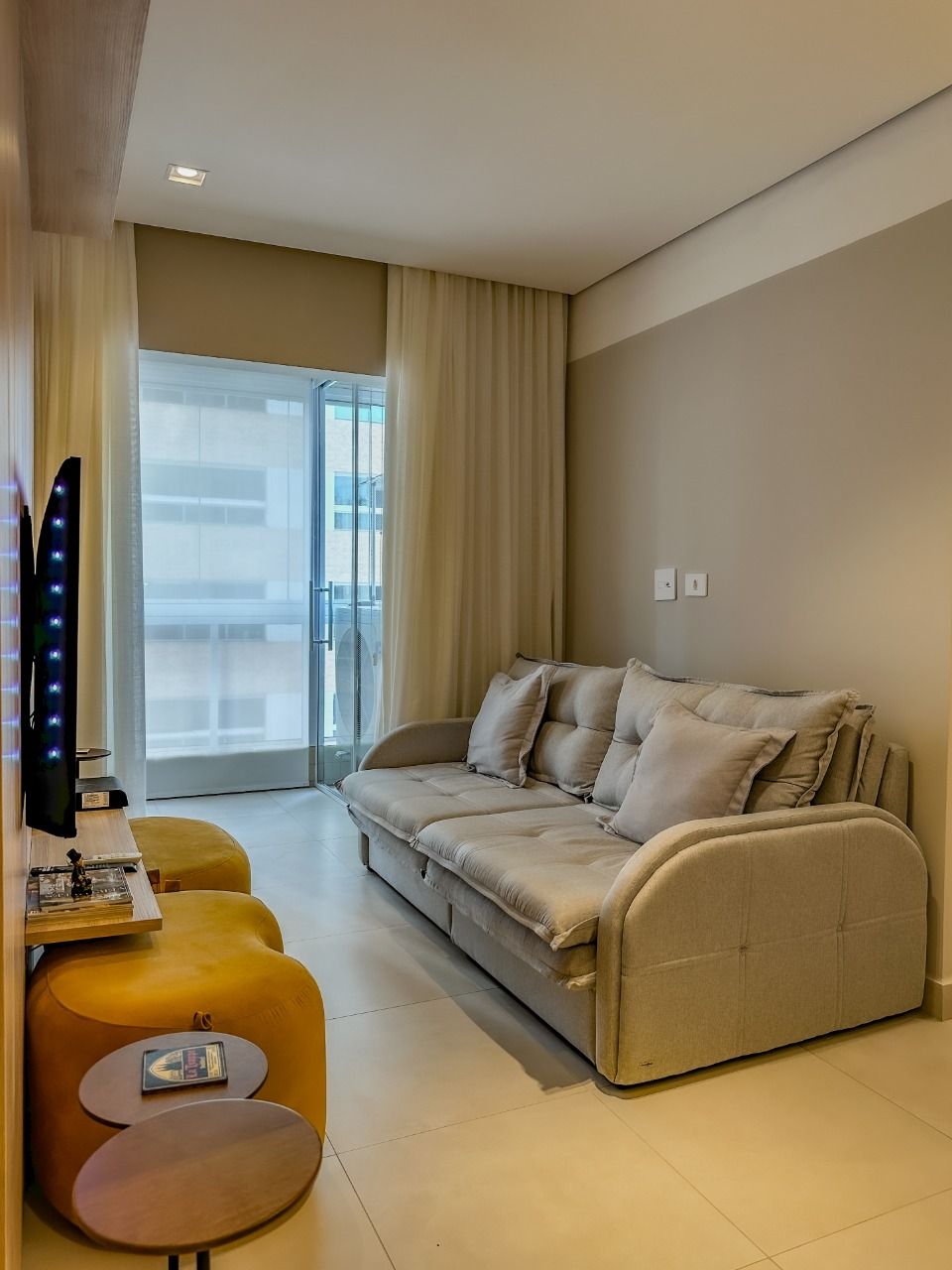 Apartamento 03 Dormitórios, 01 Suítes, 02 Vagas, 81m2 – Canto do Forte