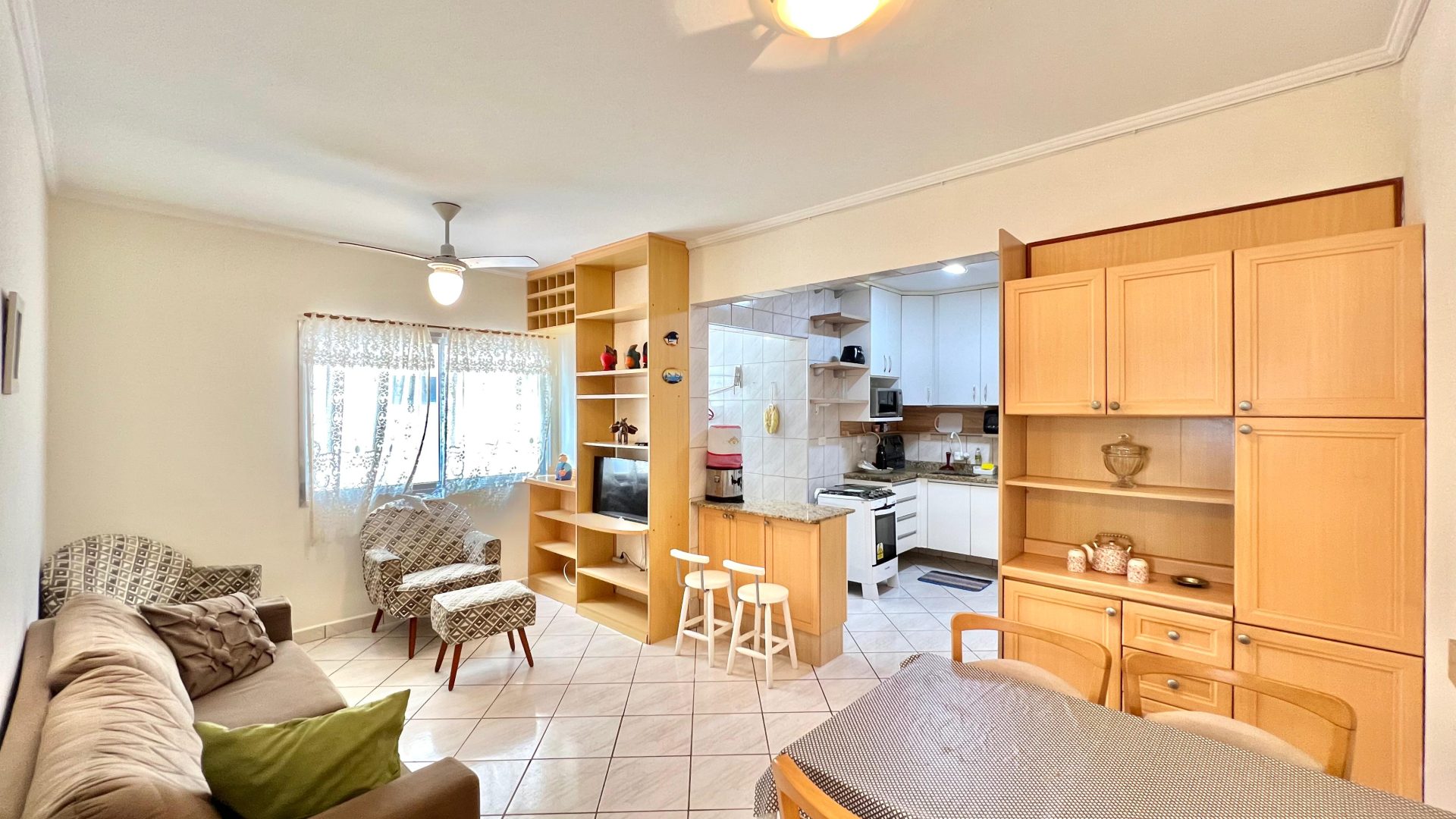 Apartamento Mobiliado 02 Dormitórios, 01 Vaga de Garagem, 86m2 A.U – Vila Caiçara