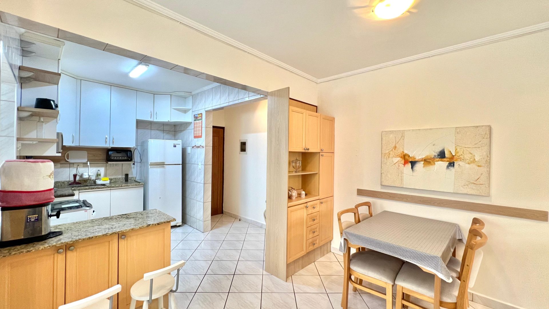 Apartamento Mobiliado 02 Dormitórios, 01 Vaga de Garagem, 86m2 A.U – Vila Caiçara