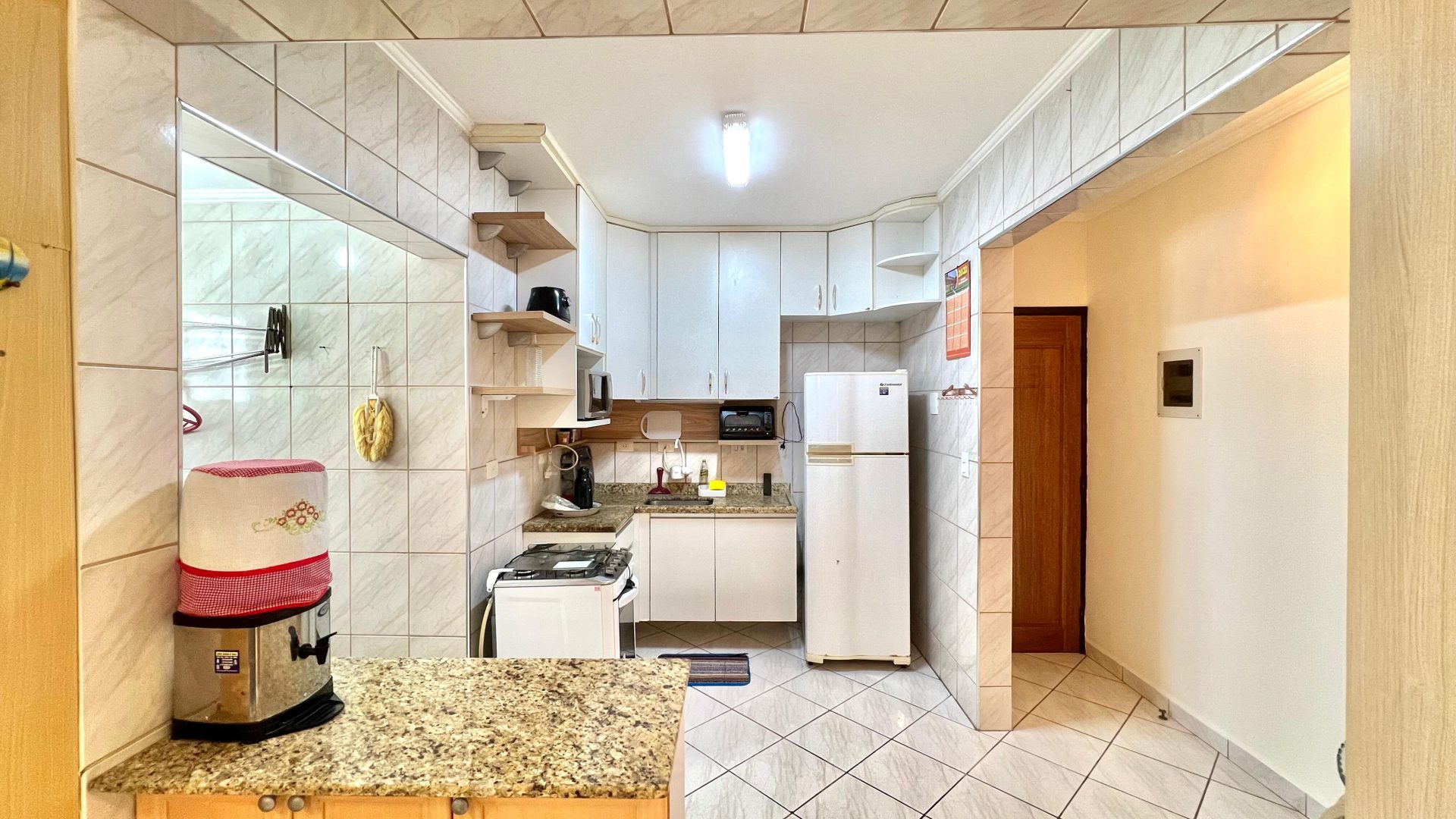 Apartamento Mobiliado 02 Dormitórios, 01 Vaga de Garagem, 86m2 A.U – Vila Caiçara