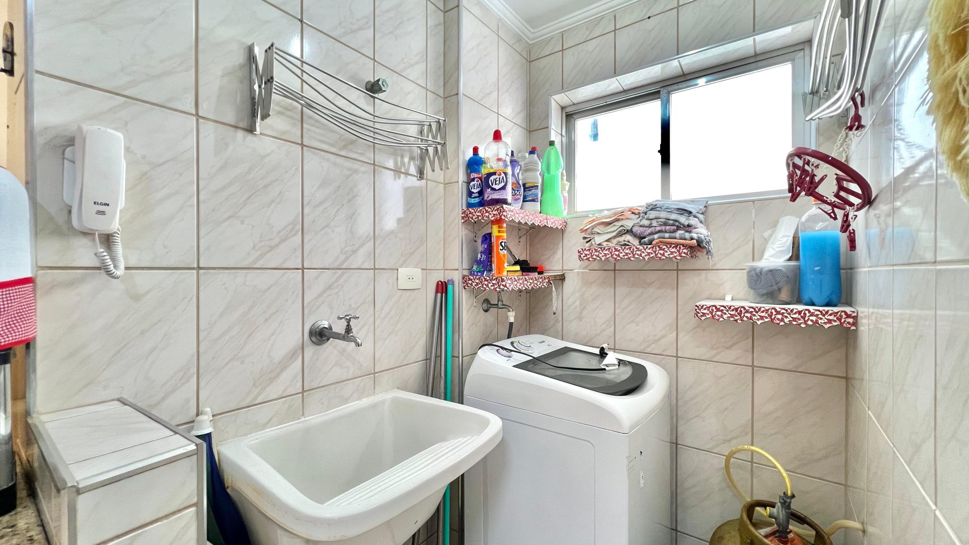 Apartamento Mobiliado 02 Dormitórios, 01 Vaga de Garagem, 86m2 A.U – Vila Caiçara