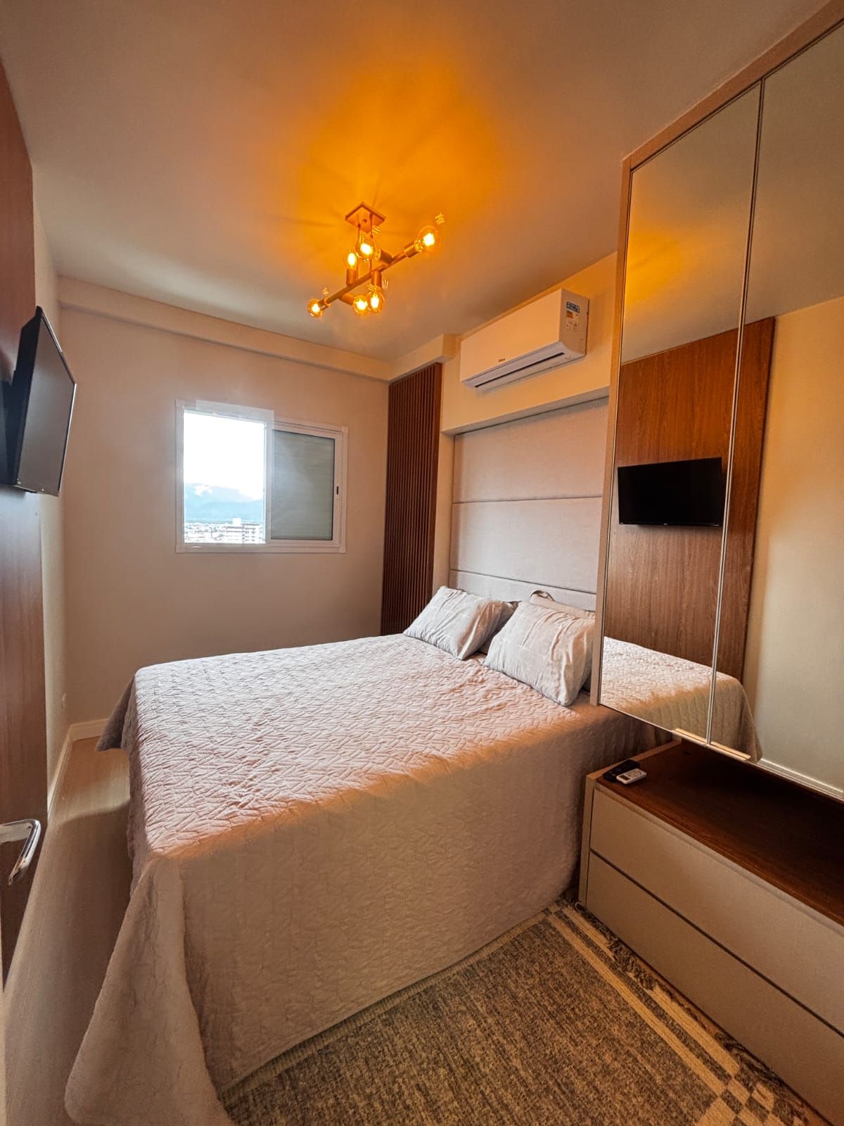Apartamento Mobiliado 02 Dormitórios 01 Suíte 01 Vaga, 76m2 – Vila Mirim