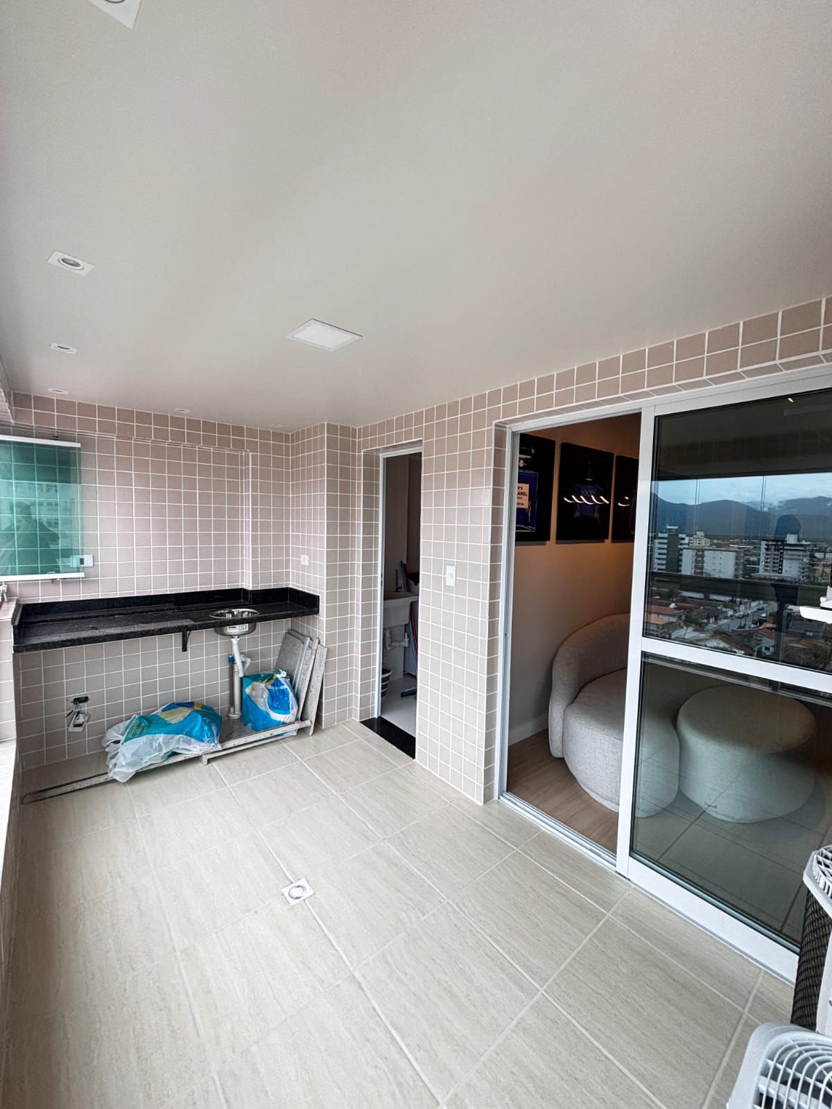 Apartamento Mobiliado 02 Dormitórios 01 Suíte 01 Vaga, 76m2 – Vila Mirim