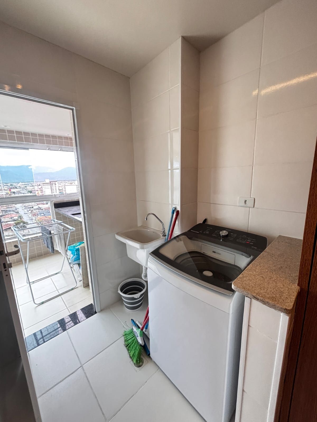 Apartamento Mobiliado 02 Dormitórios 01 Suíte 01 Vaga, 76m2 – Vila Mirim