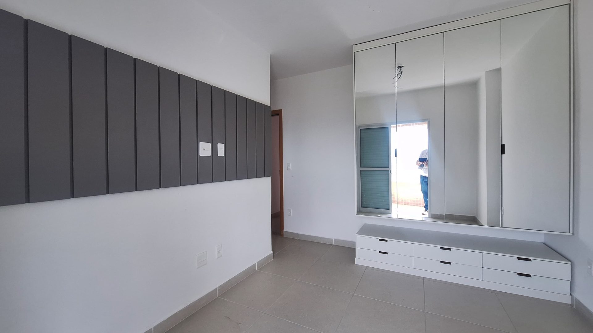 Apartamento Mobiliado 03 Suítes 01 Lavabo 02 Vagas – 101m2 – Aviação