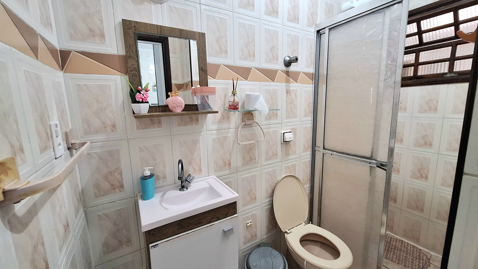 Casa em Condomínio 01 Dormitório, 01 Vaga – Bairro Aviação