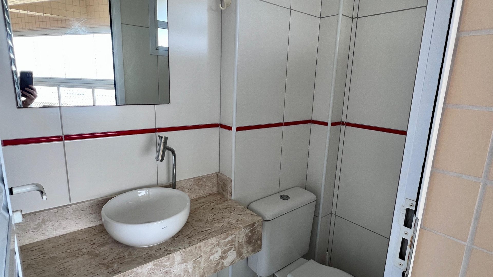 Apartamento 02 Dormitórios, sendo 02 Suítes, 01 Vaga – Bairro Maracanã