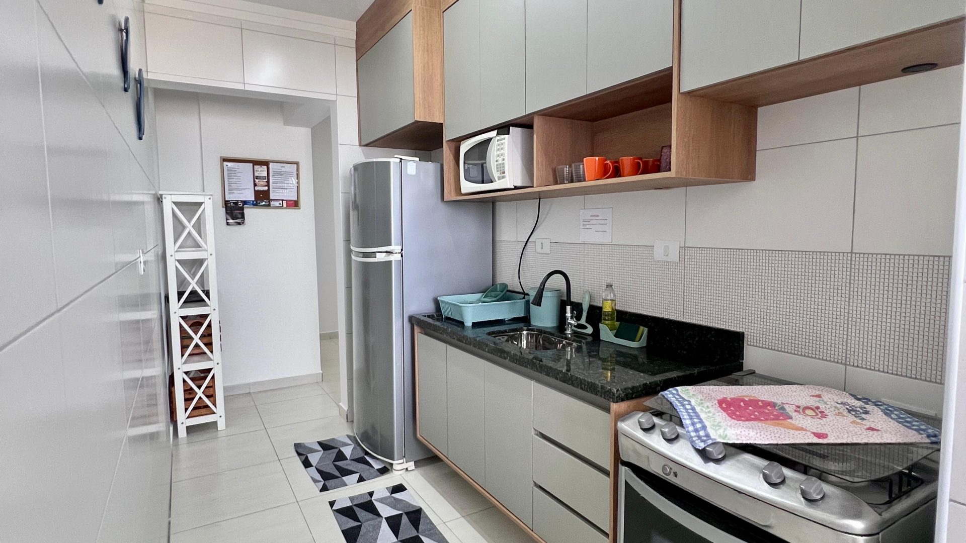 Apartamento 02 Dormitórios, sendo 02 Suítes, 01 Vaga – Bairro Maracanã