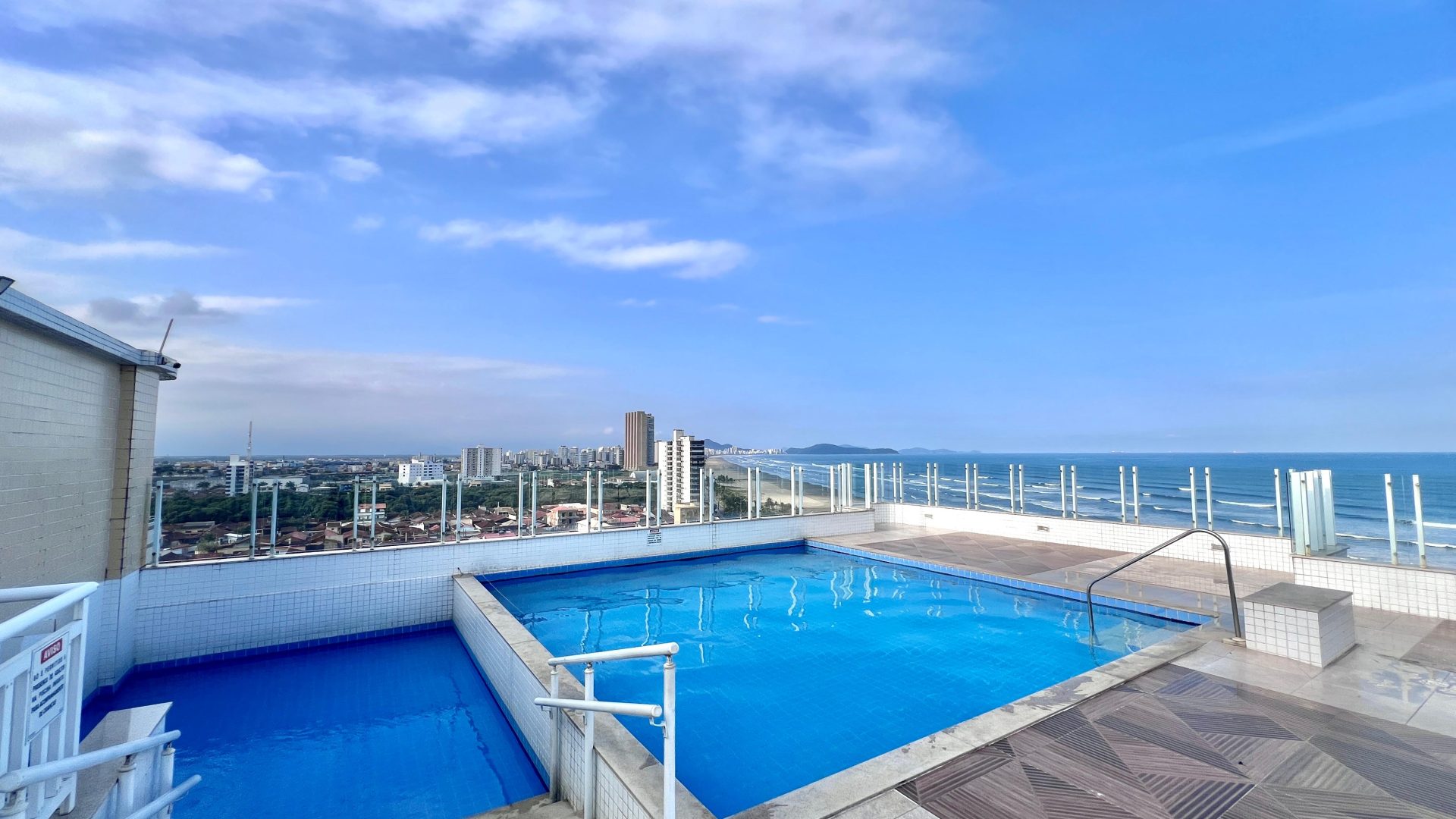 Apartamento 02 Dormitórios, sendo 02 Suítes, 01 Vaga – Bairro Maracanã