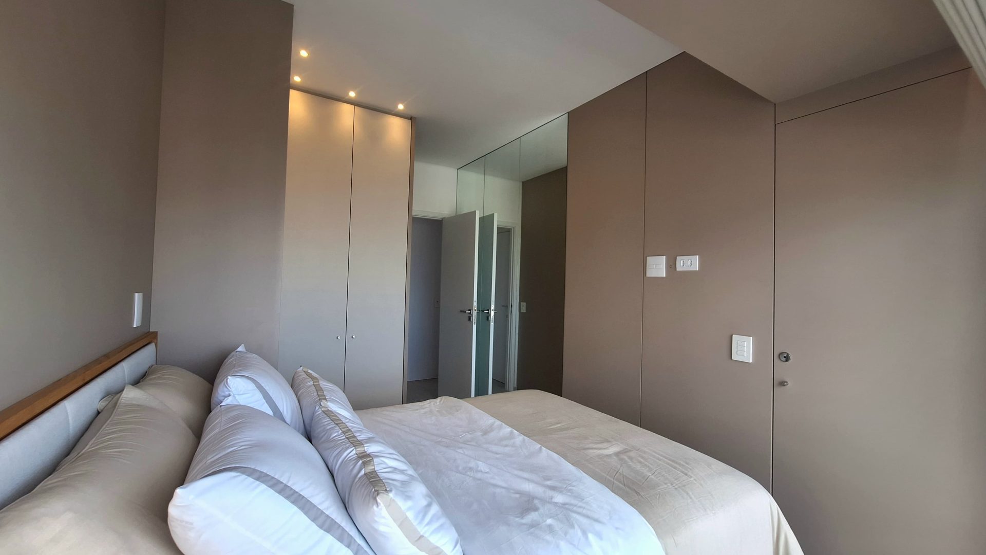 Apartamento 03 Dormitórios, Sendo 03 Suítes, 02 ou 03 Vagas Determinadas, 150,66m2 – Boqueirão